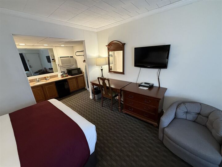 Property Photo:  111 Pine River Door #17  MI 49720 