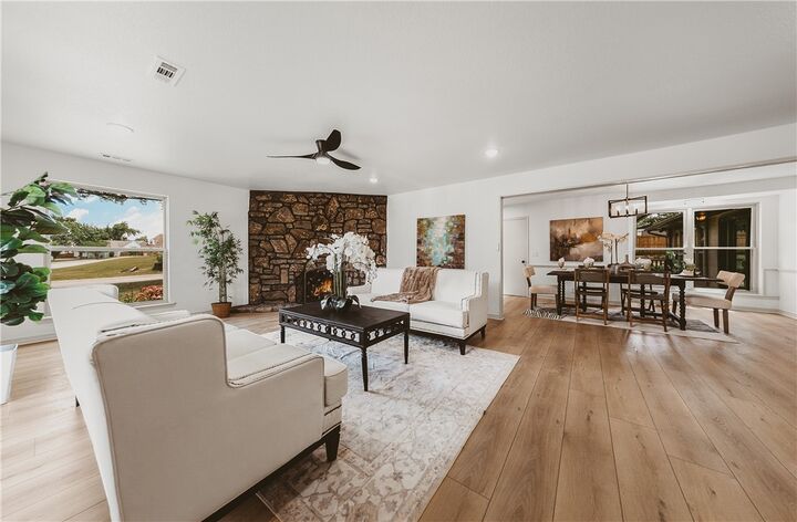 Property Photo: 916 S 25th Place AR 72758