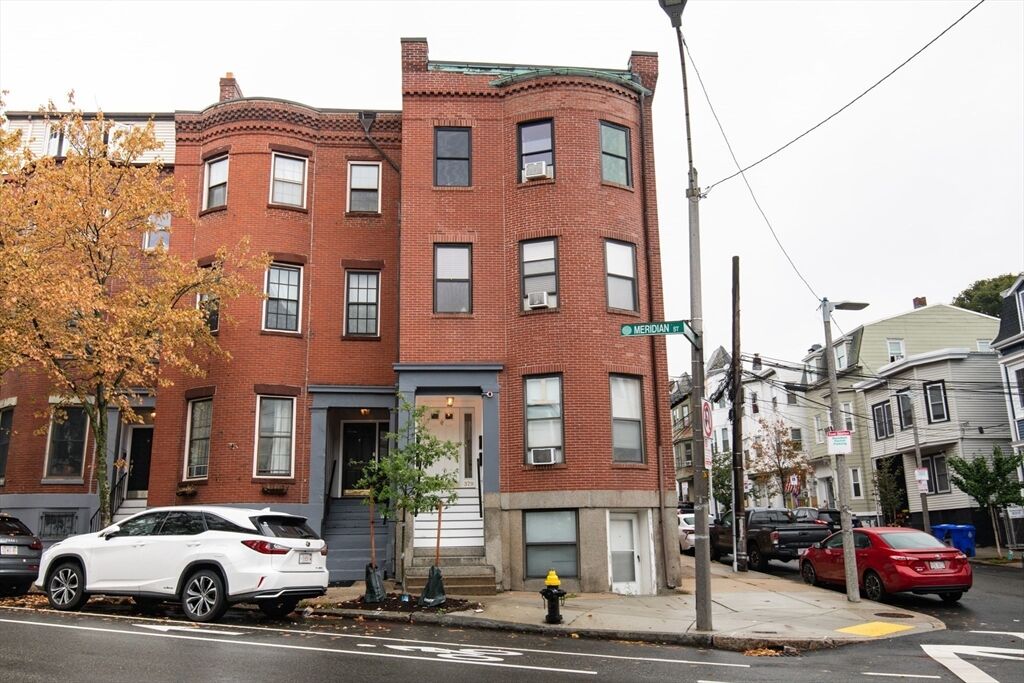 Property Photo: 6 Monmouth Street 202 MA 02128