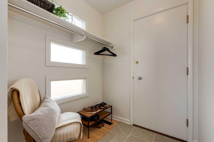 Property Photo:  126 &Amp 128 Winston Drive SW  AB T3C 2P9 
