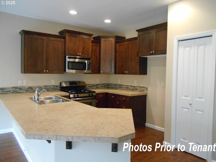 Property Photo:  5415 NE 52nd St  WA 98661 