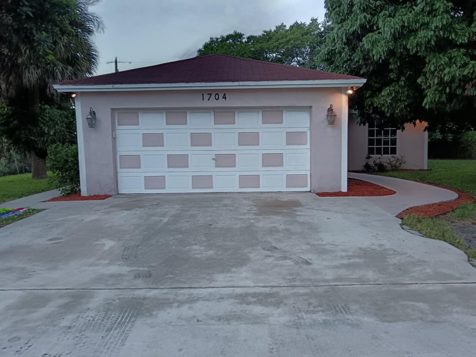 Property Photo:  1704 Boardman Avenue  FL 33407 