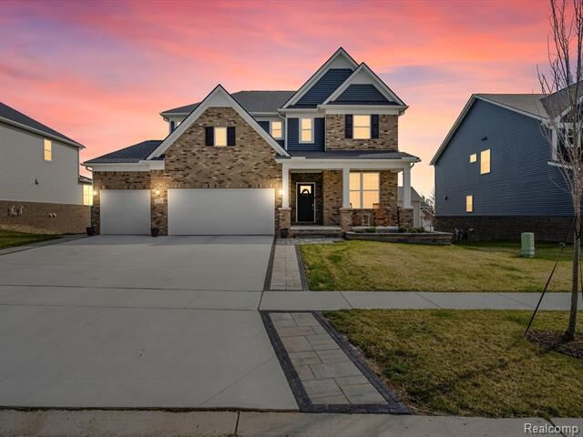 Property Photo:  2735 Tulip Way  MI 48382 