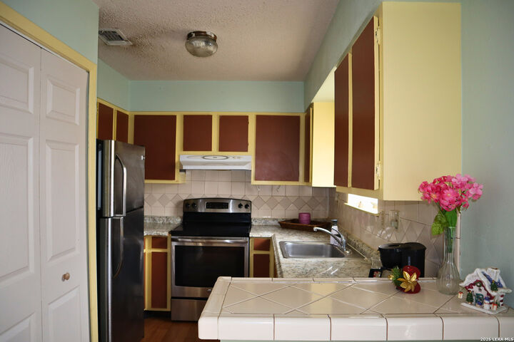 Property Photo:  923 Vance Jackson Rd 904  TX 78201 