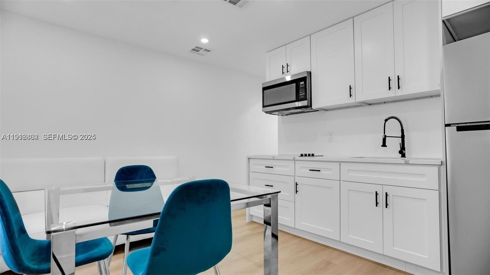 Property Photo: 32 SW 9th St 3 FL 33009