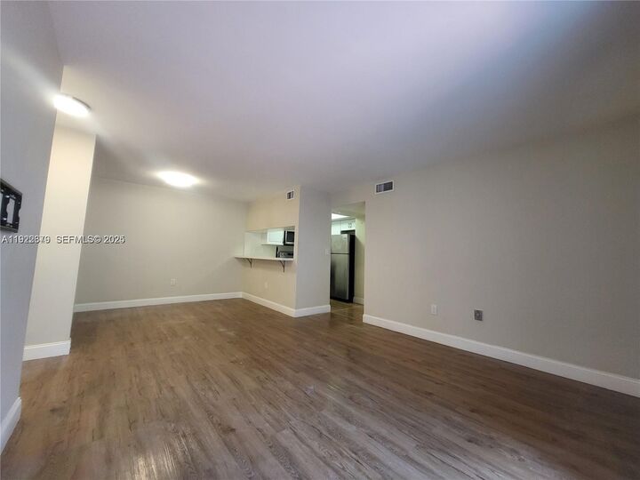 Property Photo: 8977 SW 123rd Ct 106 FL 33186