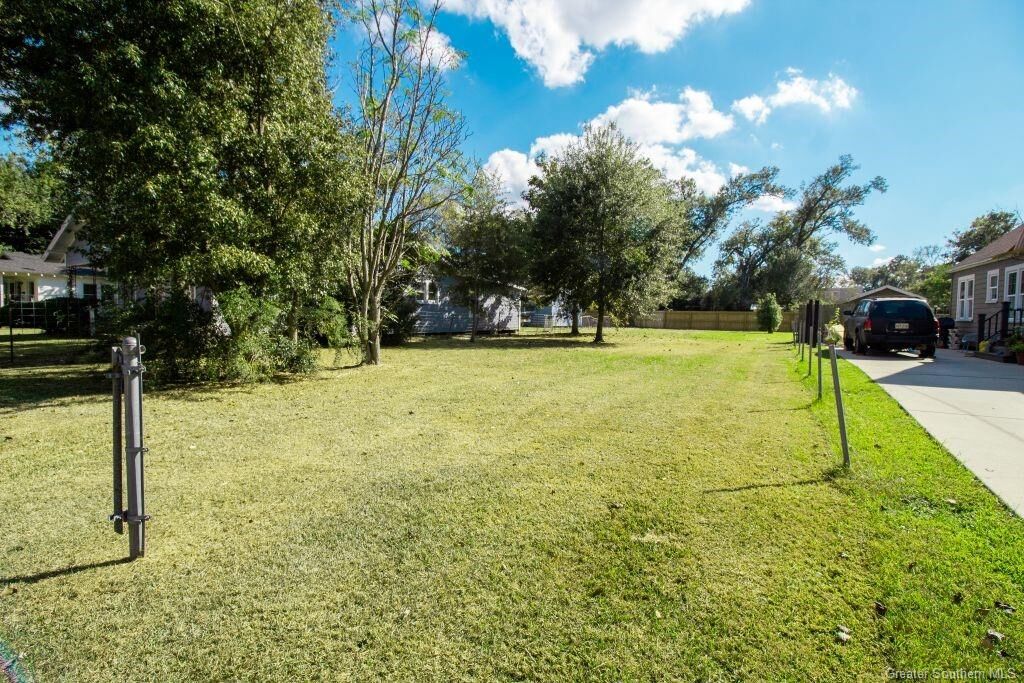 Property Photo:  0 10th Street  LA 70601 