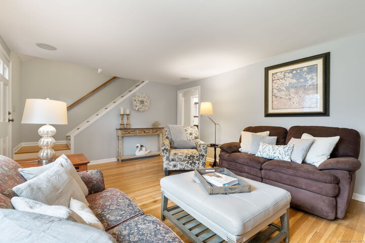 Property Photo:  5 Washington Drive  CT 06035 