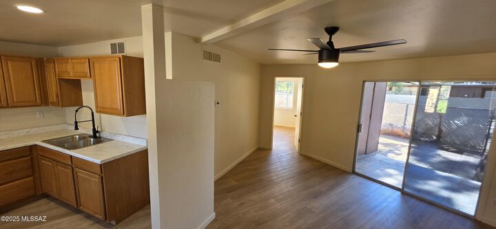Property Photo:  1507 W Roger Road  AZ 85705 