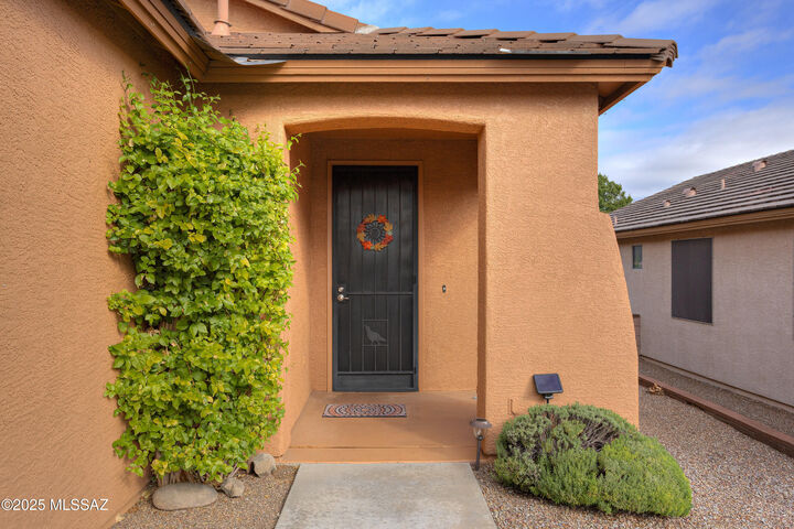Property Photo:  512 W Bazille Way  AZ 85614 