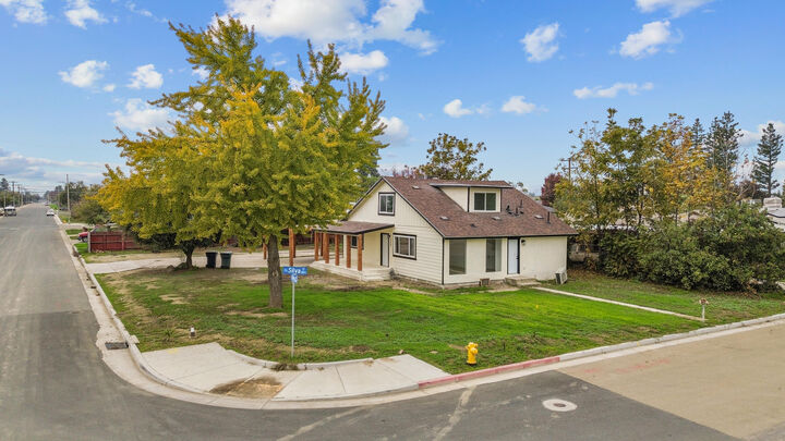 Property Photo: 339 S Silva Street CA 93274