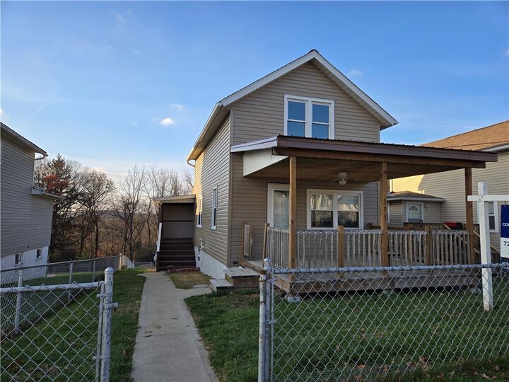 Property Photo:  335 Main St  PA 15358 