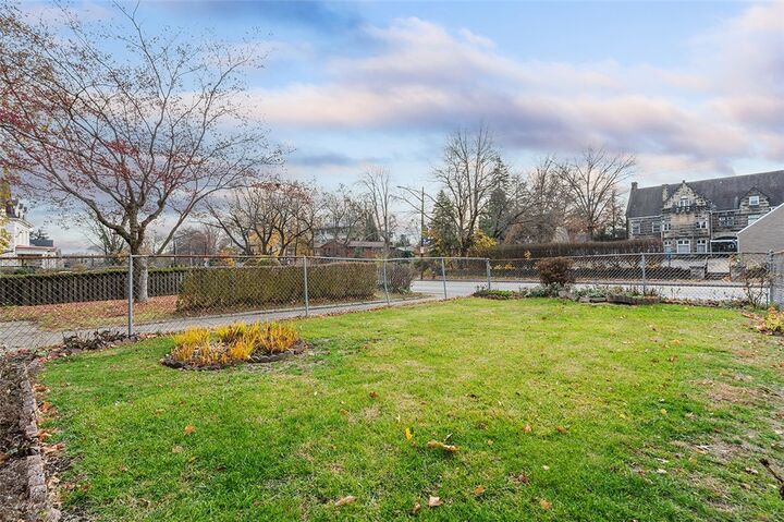 Property Photo:  7119 Penn Ave  PA 15208 