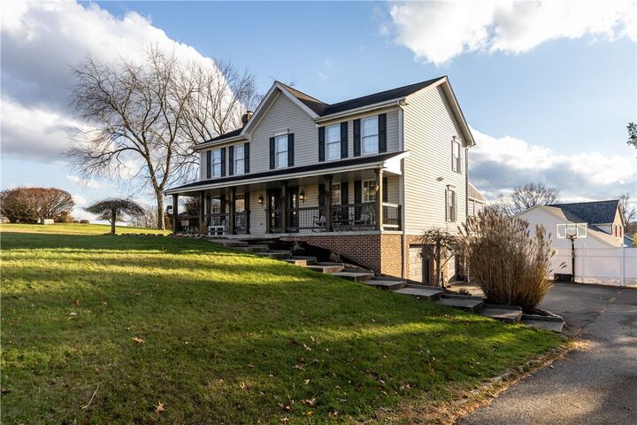 Property Photo:  700 Montclair  PA 15068 