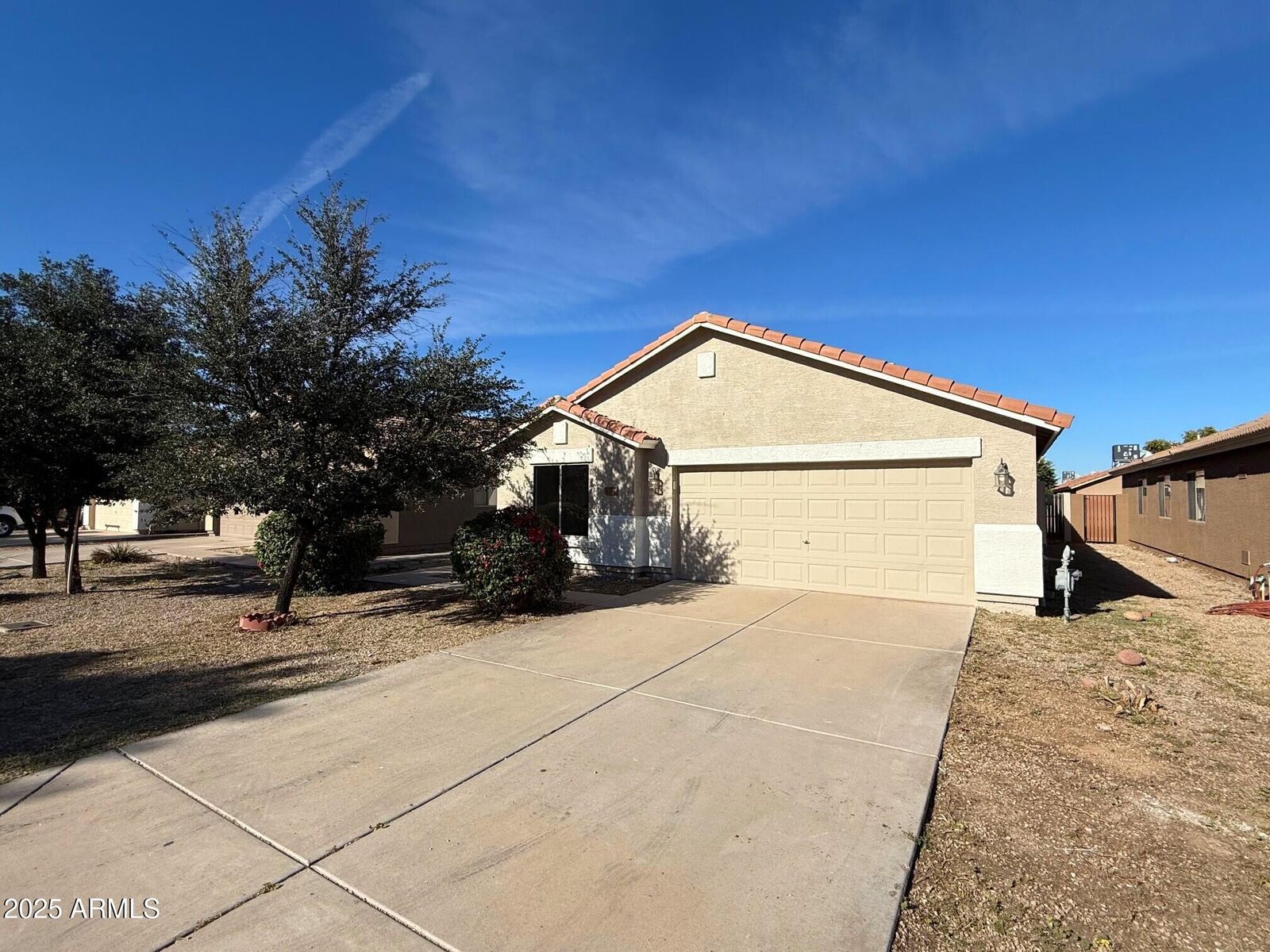 Property Photo: 1316 E Vernoa Street AZ 85140