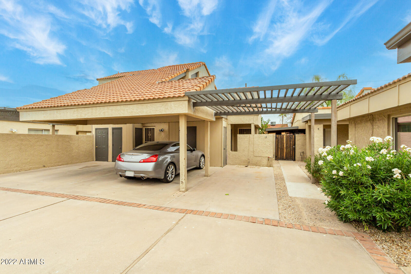 Property Photo:  2415 W Greenway Road 3  AZ 85023 