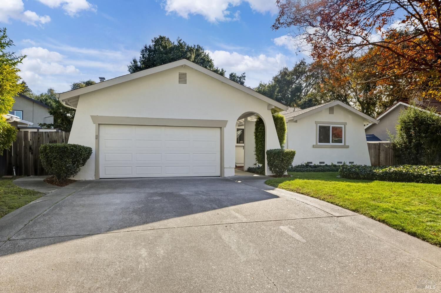 Property Photo: 729 Brookside Drive CA 95688