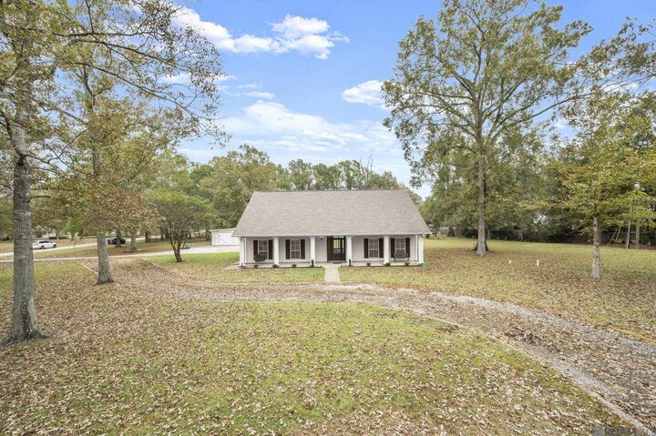 Property Photo:  22470 Loving Dr  LA 70726 