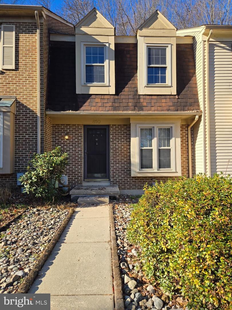 Property Photo:  850 Stockbridge Drive  DE 19707 