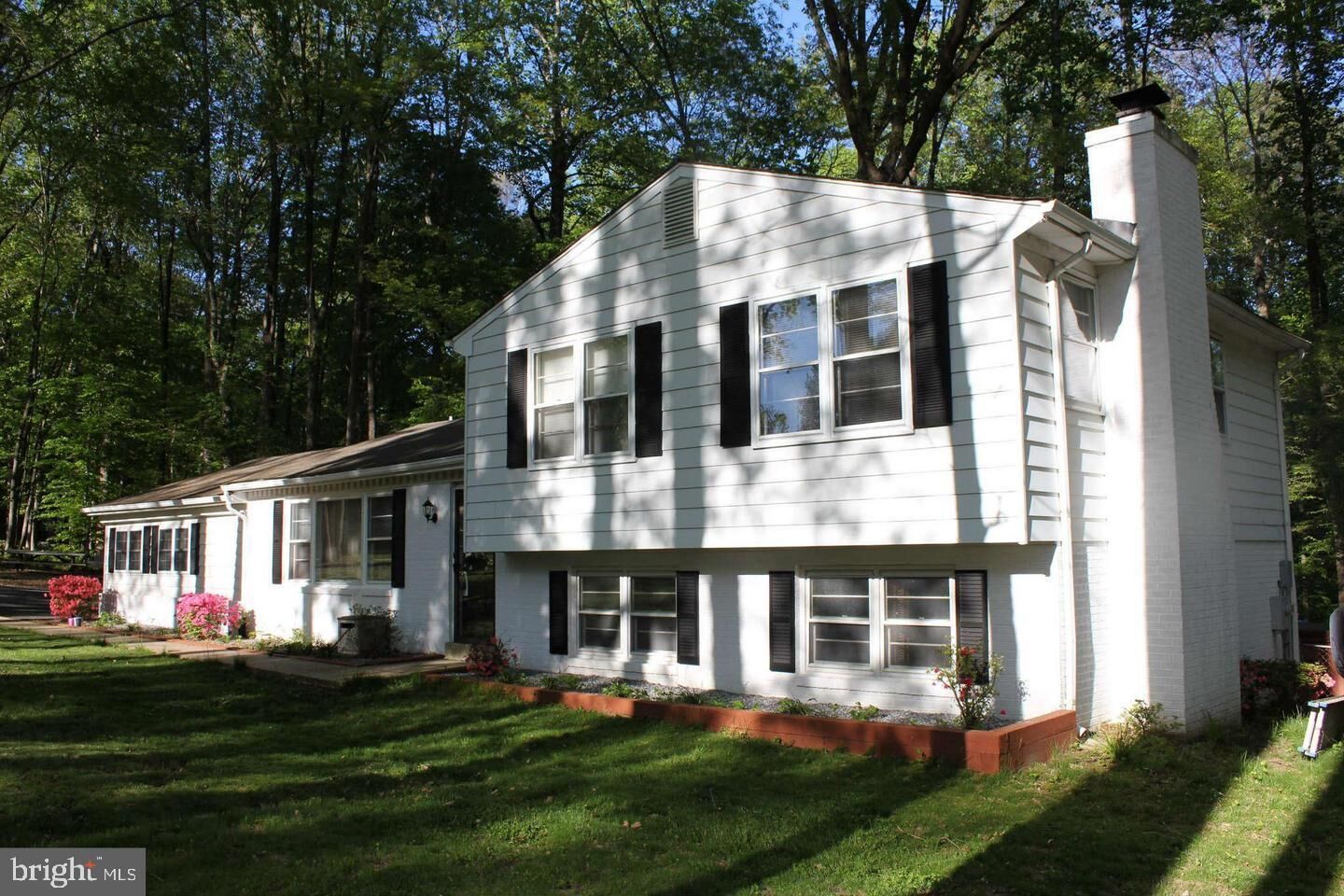 Property Photo:  39441 Oak Court  MD 20659 