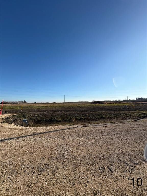 10 Elizabeth Waytiuk  C Cove  East Selkirk MB R0E 0M0 photo