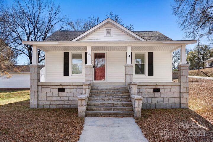 905 W 8th Street  Kannapolis NC 28081 photo