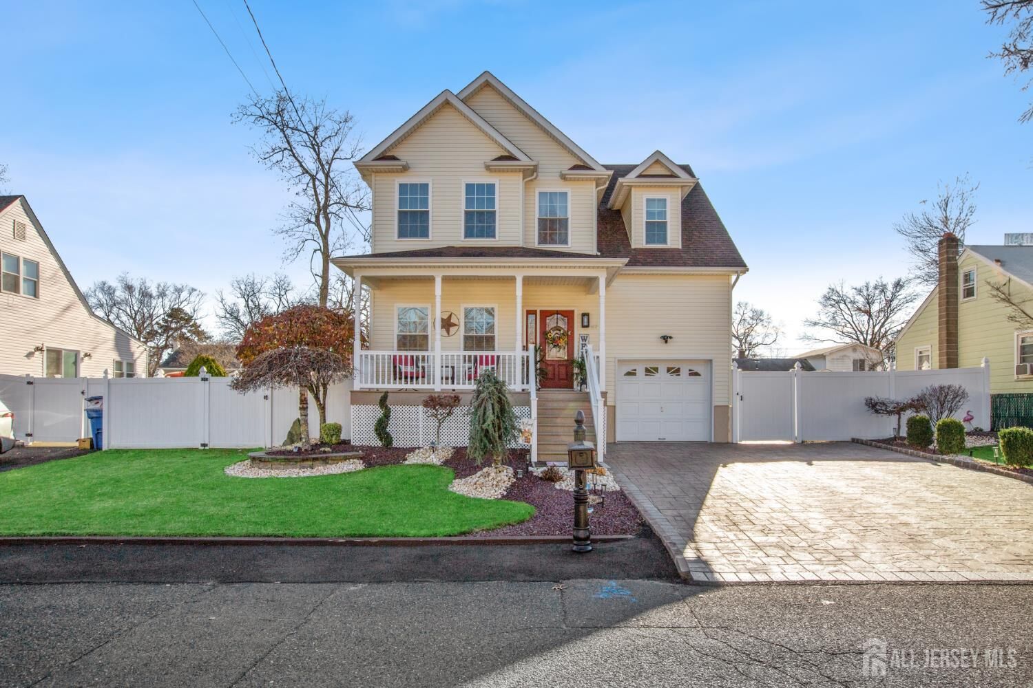 Property Photo:  82 Tyndale Avenue  NJ 08831 