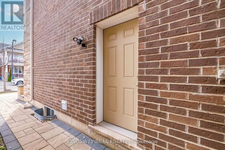 Property Photo:  1187 McEachern Court  ON L9E 1E5 