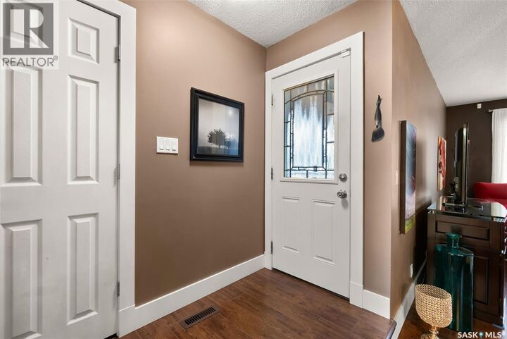 Property Photo: 129 N McCarthy Boulevard SK S4R 5S2