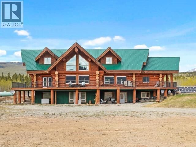 Photo de la propriété: 947 Takhini River Road YT Y1A 7A2