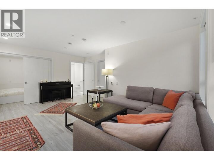 Photo de la propriété:  2035 Glenaire Drive 124  BC V7P 1Y2 