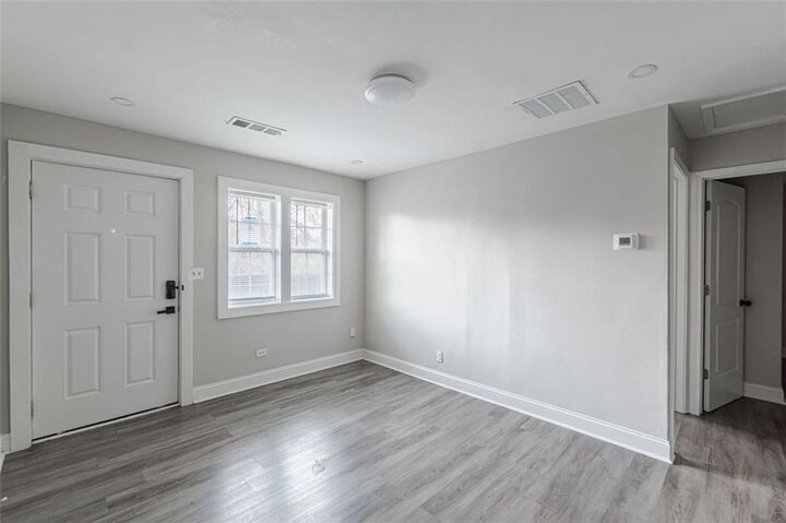 Property Photo:  919 Hobson Street SW  GA 30310 