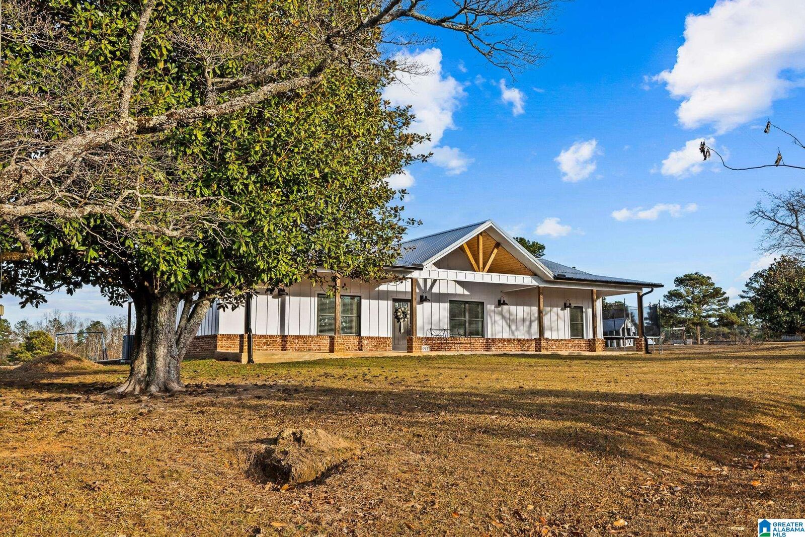 Property Photo:  1097 Jones Chapel Road  AL 35146 