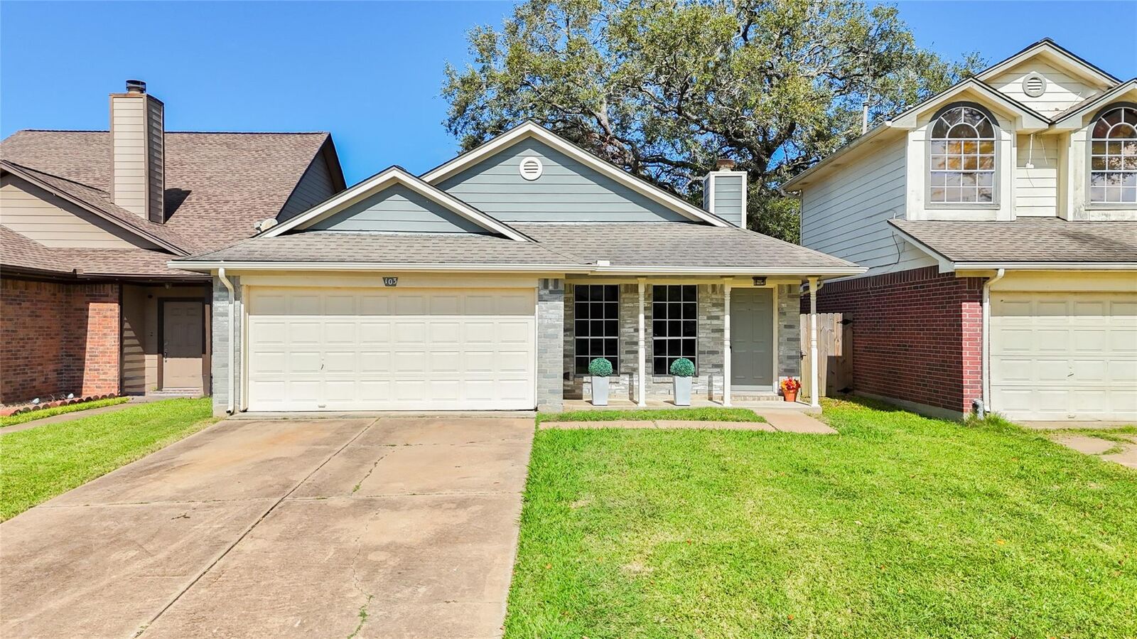 Property Photo: 103 Almond Drive TX 77566
