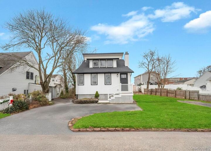 Property Photo:  751 S Hickory Street  NY 11757 