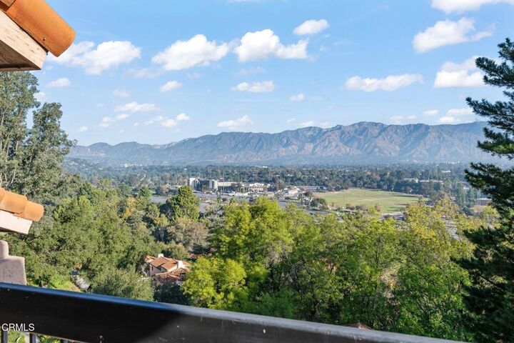 Property Photo:  920 Glen Oaks Boulevard  CA 91105 