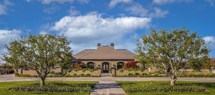 Property Photo:  22215 N Devries Road  CA 95242 