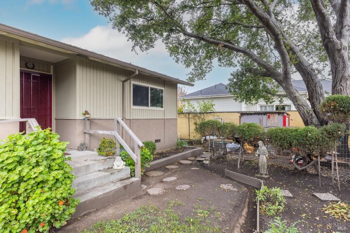 Property Photo: 2030 W Pueblo Avenue CA 94558