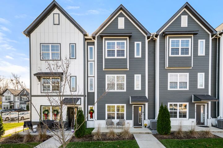 Property Photo: 752 N Dupont Ave TN 37115