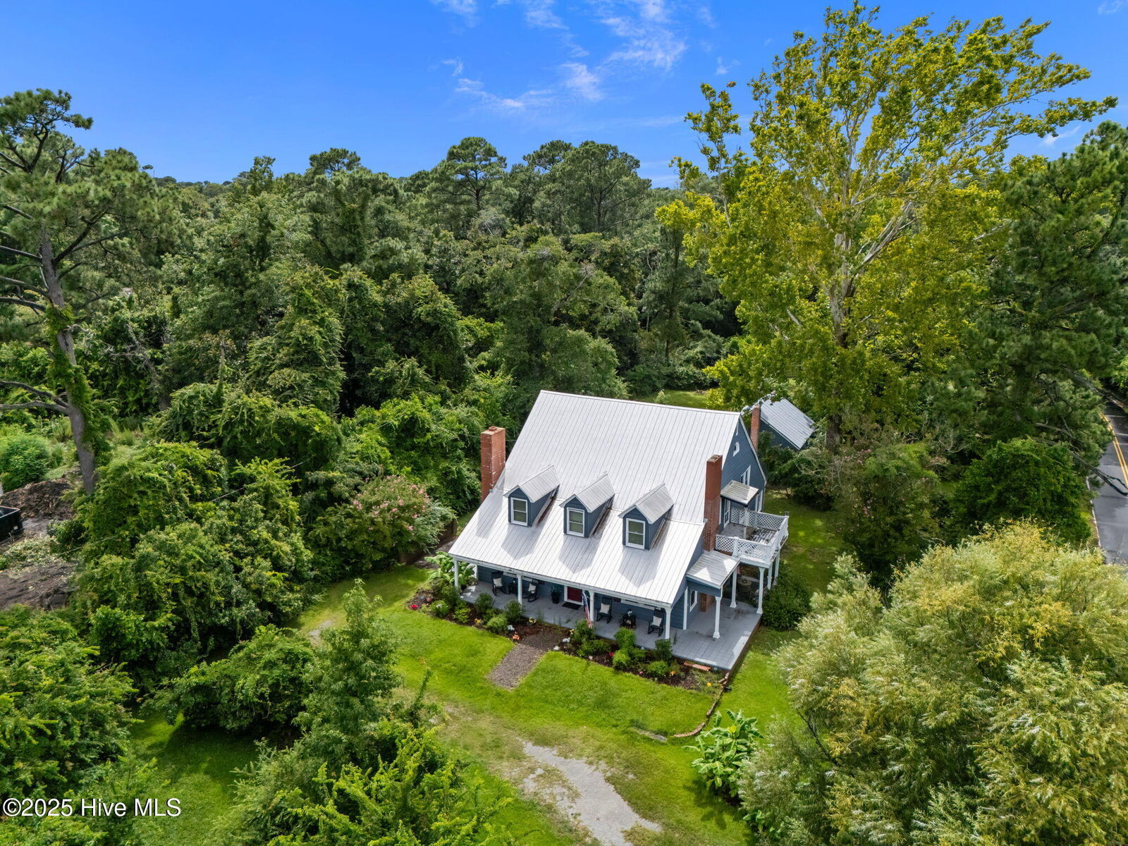 Property Photo:  120 Yorktown Drive  NC 28401 