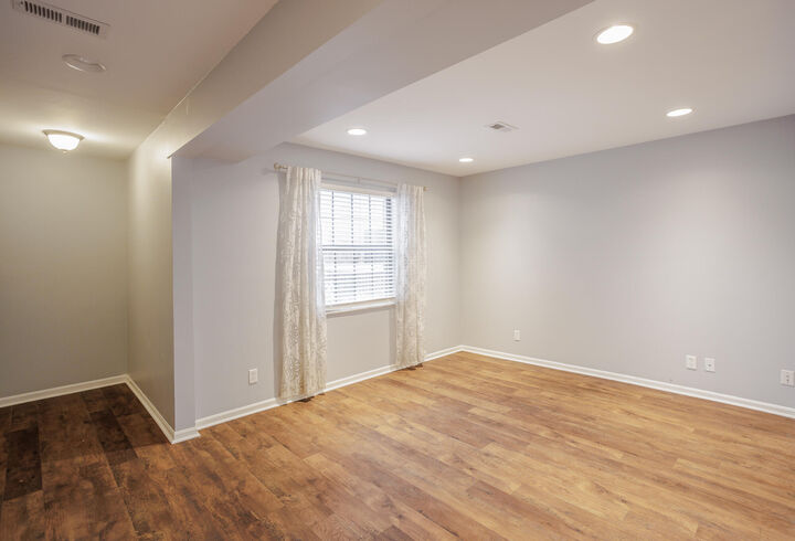 Property Photo:  400 Hill Street  KY 41075 