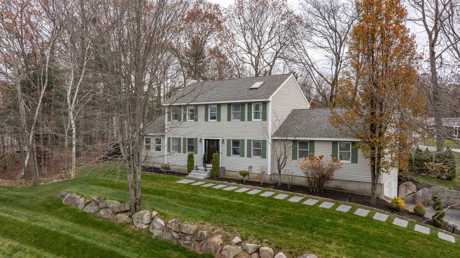 Property Photo: 34 Lindsay Road NH 03106
