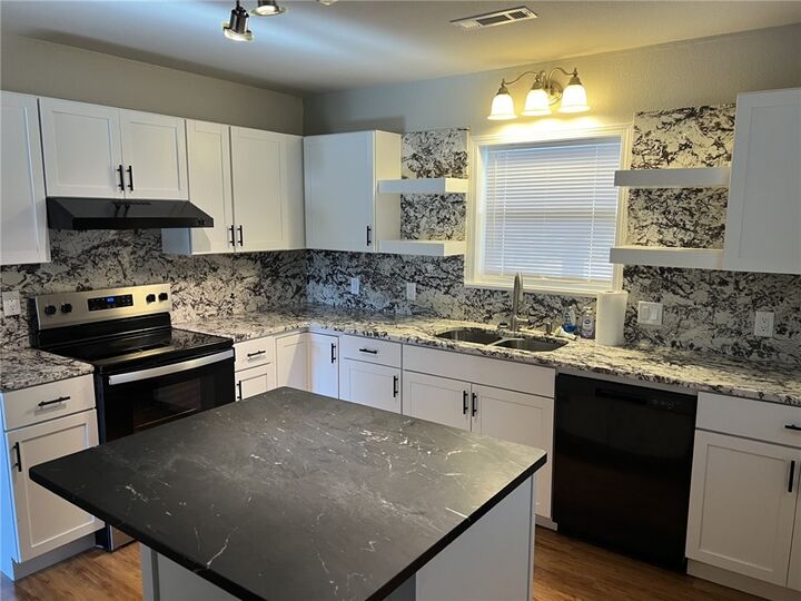 Property Photo:  417 E Lowell Avenue  AR 72718 