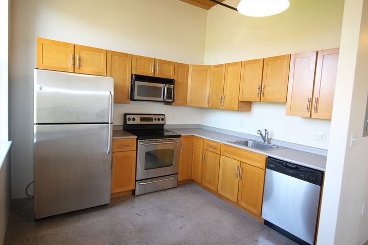 Property Photo: 35 Riverwalk Way R315 MA 01854