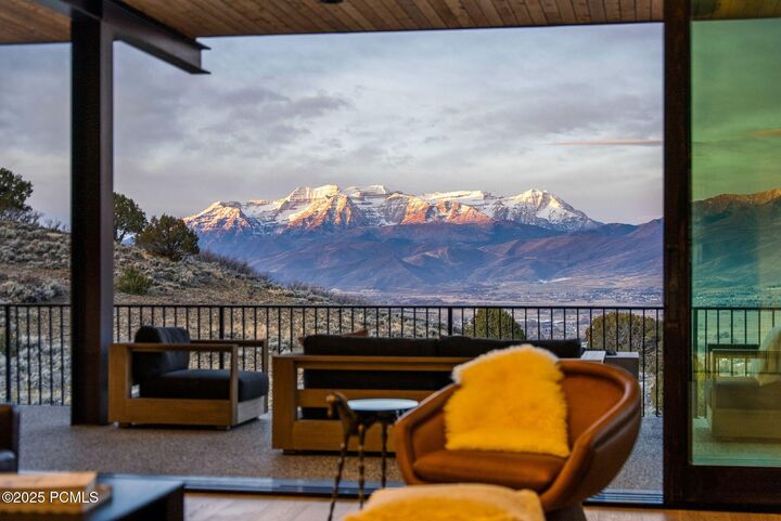 Property Photo: 2394 E La Sal Peak Drive UT 84032