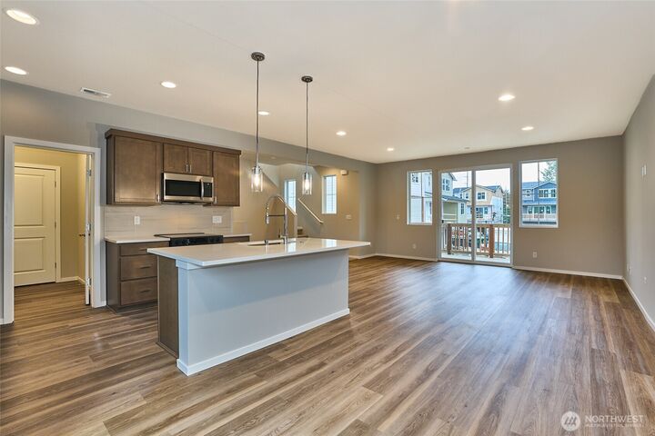 Property Photo: 18515 SE 271st Court WA 98042