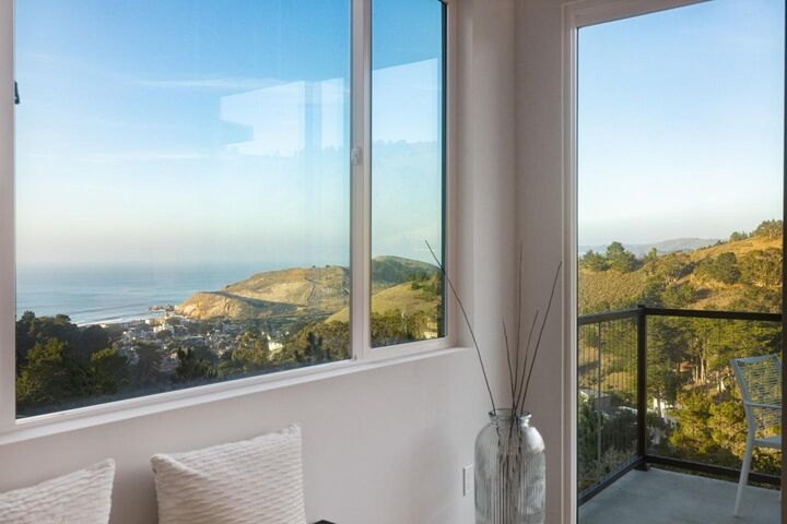 Property Photo:  821 Fassler Avenue  CA 94044 