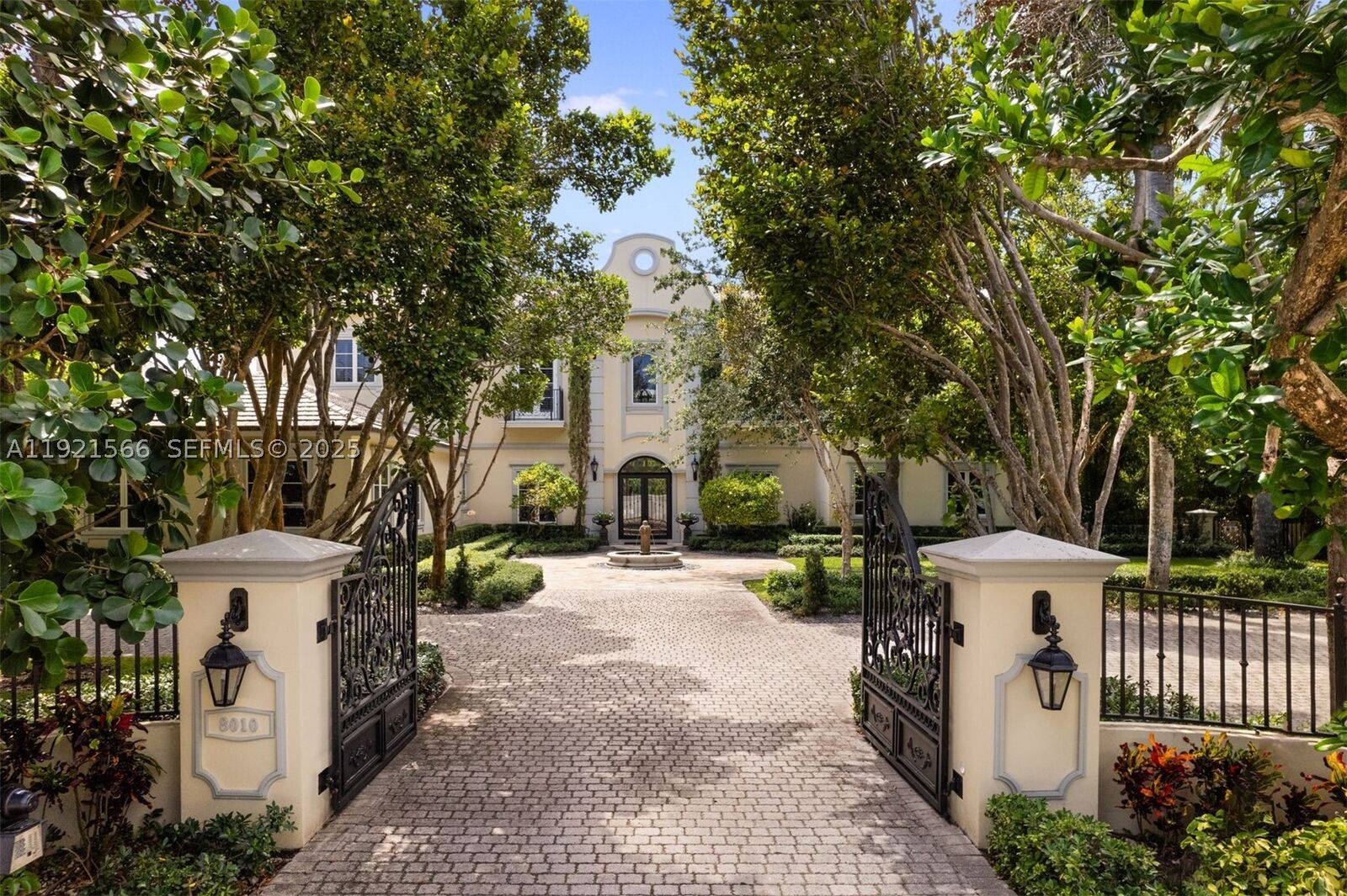 Property Photo: 8010 Ponce De Leon Rd FL 33143