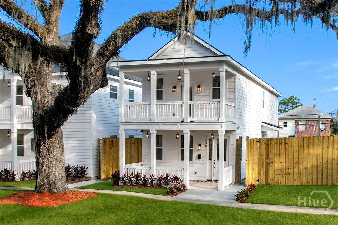 Property Photo:  1230 E Anderson Street  GA 31404 