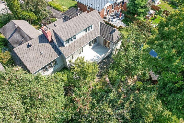 Photo de la propriété: 857 Bourke Street ON P1B 3K5